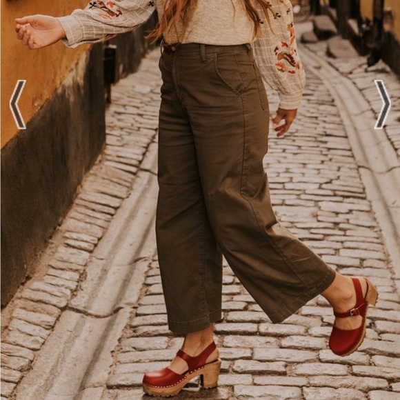 Blu Pepper Day to Day High Waisted Wide Leg Crop Pant - Picture 4 of 7